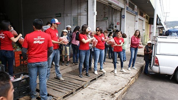 Voluntarios en programa Mejores Días